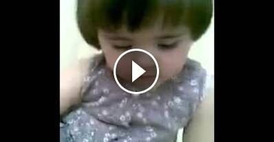 طفلة رائعة تغني لأمها فى عيد الأم